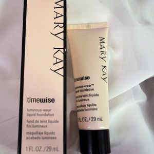 MARY KAY Timewise Luminous-wear Liquid Foundation